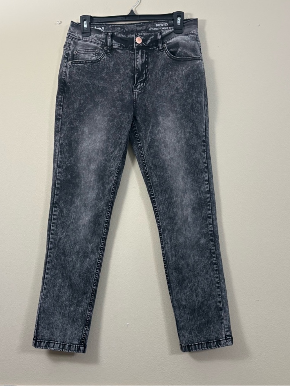 Mugsy Bowies jeans men’s 30x30 style # FLX4NAG black wash slim straight fit
